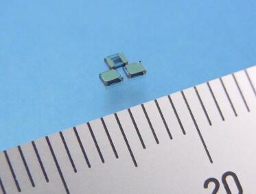 大河晶振开发出世界上最小的32.768 kHz石英晶振